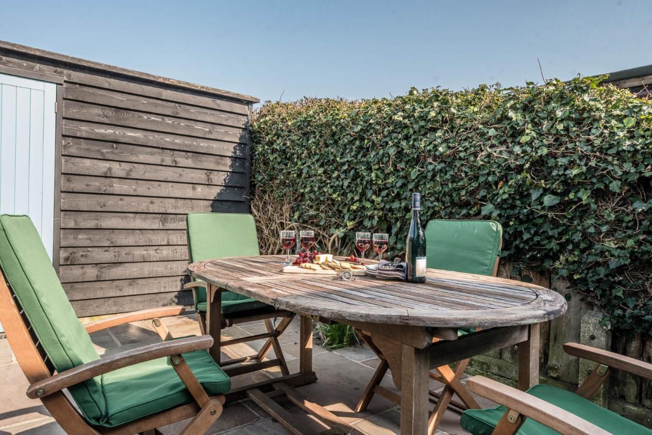 Swifts, Southwold Villa ภายนอก รูปภาพ